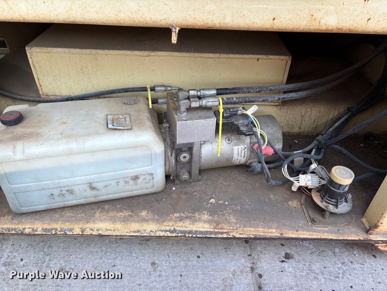 image for item DT0103 2013 JLG 3248RS scissor lift