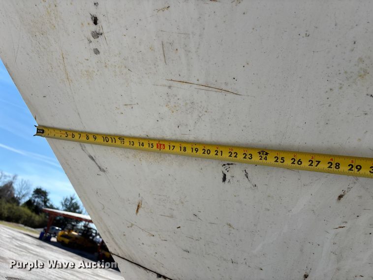 image for item DT0106 2006 Roadtec SB-2500C material transfer vehicle