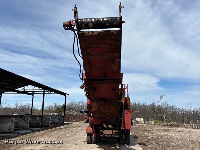 image for item DT0111 Rotochopper MC 156 horizontal grinder