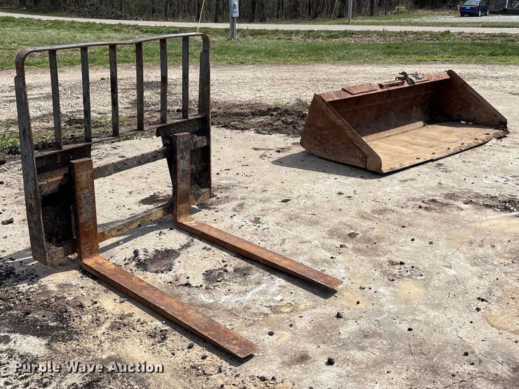 image for item DT0112 Skid steer attachments