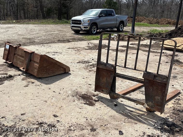 image for item DT0112 Skid steer attachments