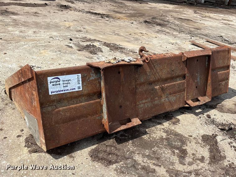 image for item DT0112 Skid steer attachments