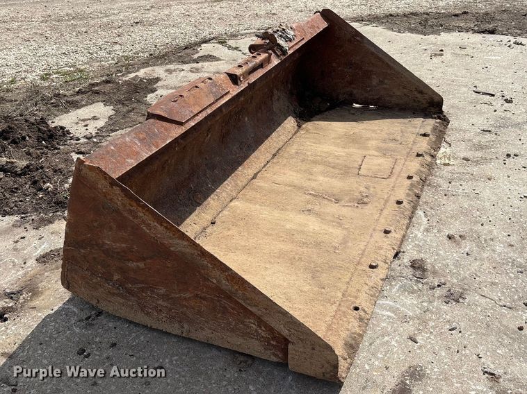 image for item DT0112 Skid steer attachments