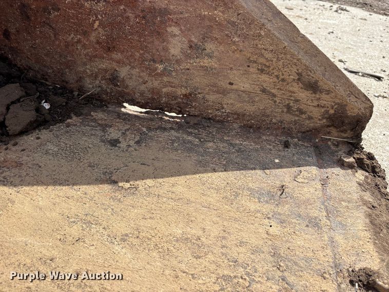 image for item DT0112 Skid steer attachments