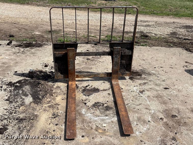 image for item DT0112 Skid steer attachments