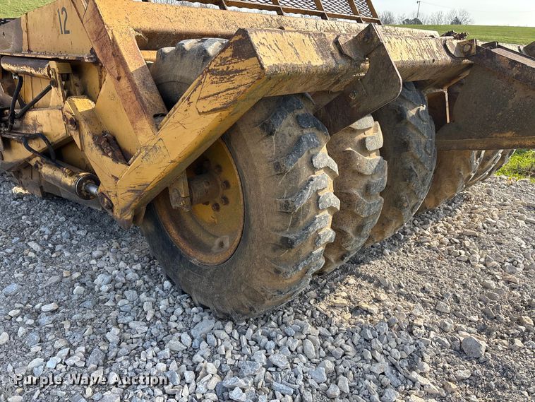 image for item DT0114 1995 Reynolds 14C scraper