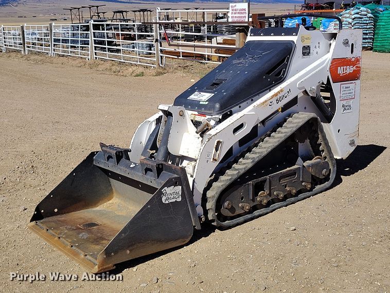 image for item DT0991 2018 Bobcat MT85 compact utility loader