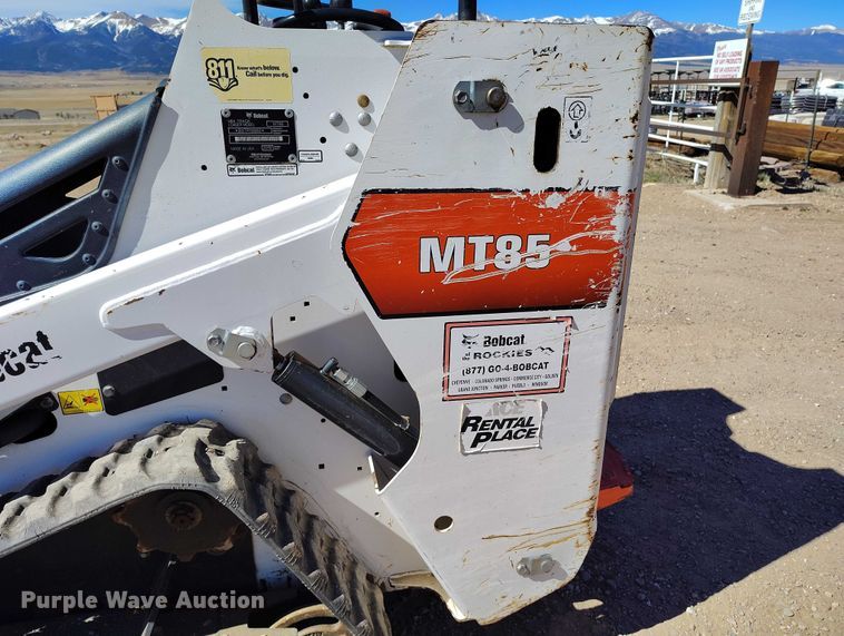 image for item DT0991 2018 Bobcat MT85 compact utility loader