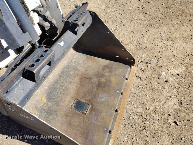 image for item DT0991 2018 Bobcat MT85 compact utility loader