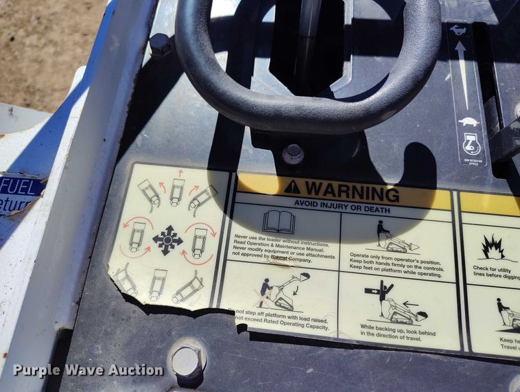 image for item DT0991 2018 Bobcat MT85 compact utility loader