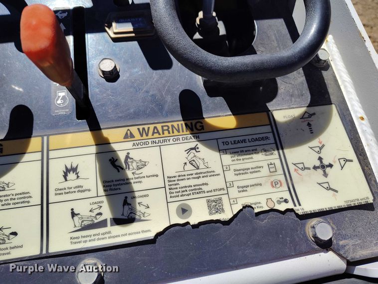 image for item DT0991 2018 Bobcat MT85 compact utility loader