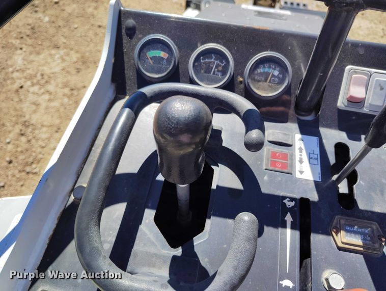 image for item DT0991 2018 Bobcat MT85 compact utility loader