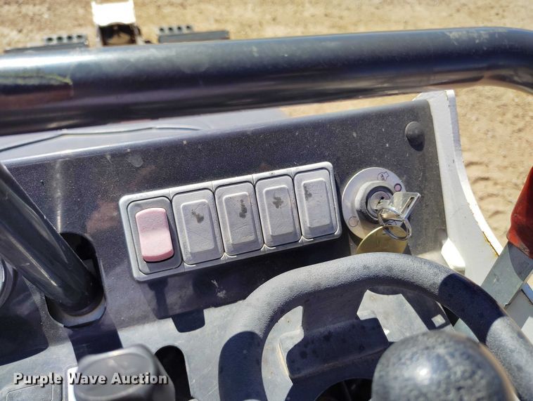 image for item DT0991 2018 Bobcat MT85 compact utility loader