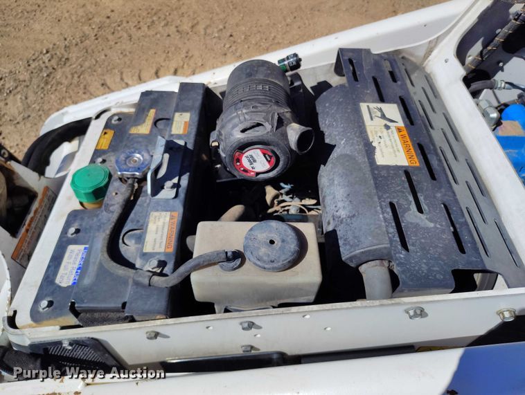 image for item DT0991 2018 Bobcat MT85 compact utility loader