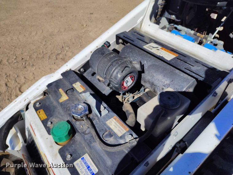 image for item DT0991 2018 Bobcat MT85 compact utility loader