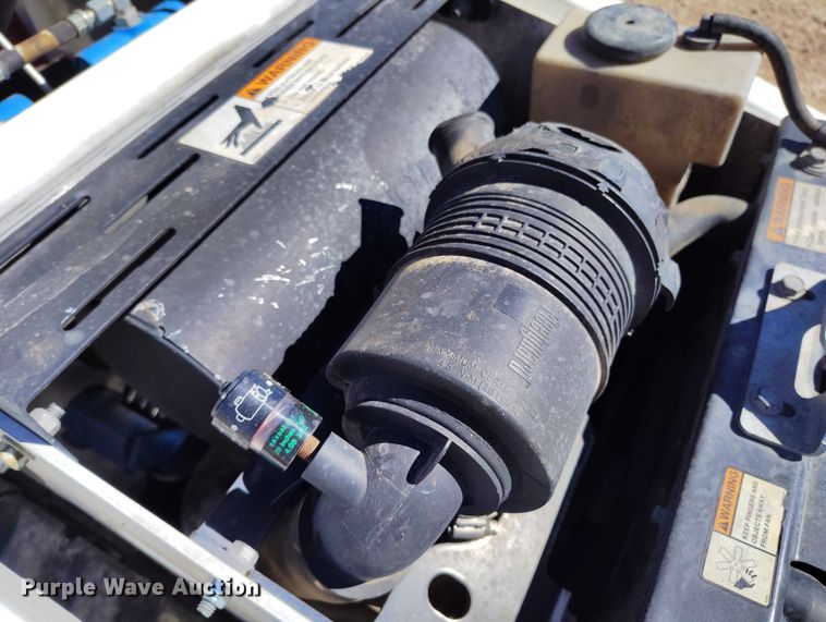 image for item DT0991 2018 Bobcat MT85 compact utility loader