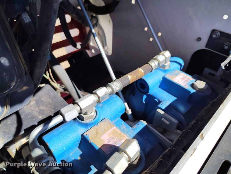 image for item DT0991 2018 Bobcat MT85 compact utility loader