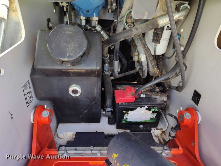 image for item DT0991 2018 Bobcat MT85 compact utility loader