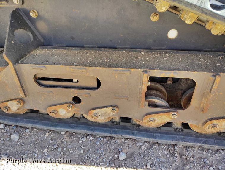 image for item DT0991 2018 Bobcat MT85 compact utility loader