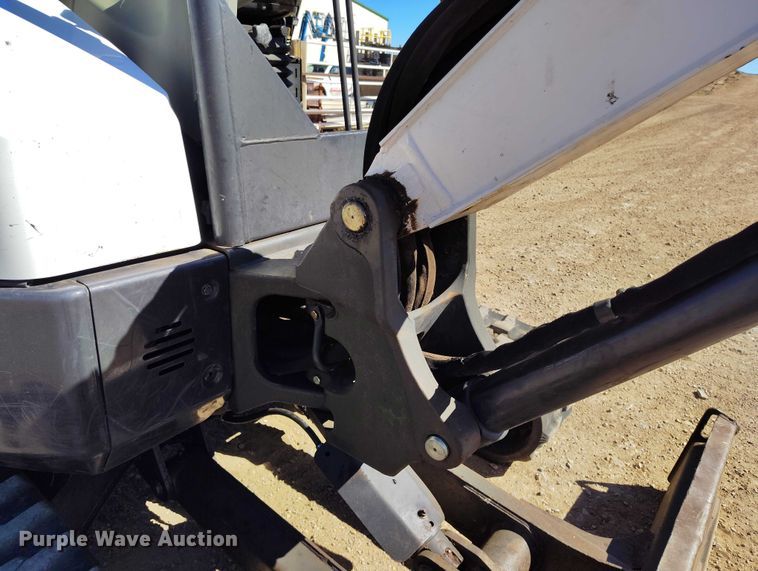 image for item DT0992 2013 Bobcat E35 mini excavator