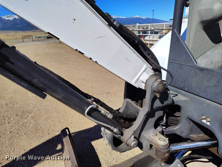 image for item DT0992 2013 Bobcat E35 mini excavator