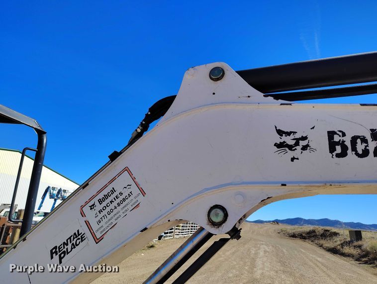 image for item DT0992 2013 Bobcat E35 mini excavator