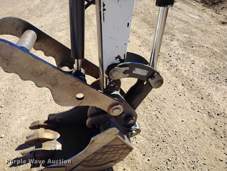 image for item DT0992 2013 Bobcat E35 mini excavator