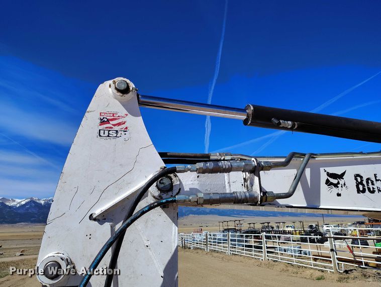 image for item DT0992 2013 Bobcat E35 mini excavator