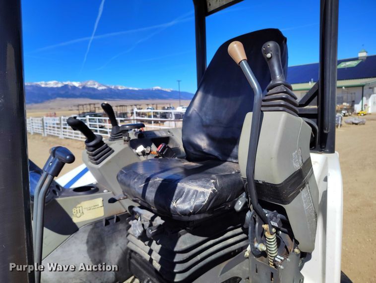 image for item DT0992 2013 Bobcat E35 mini excavator