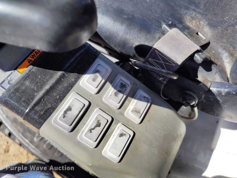 image for item DT0992 2013 Bobcat E35 mini excavator