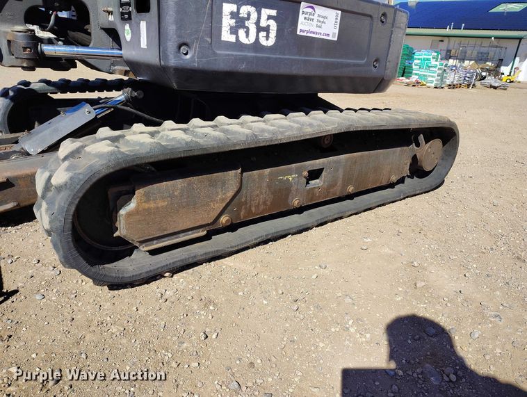 image for item DT0992 2013 Bobcat E35 mini excavator