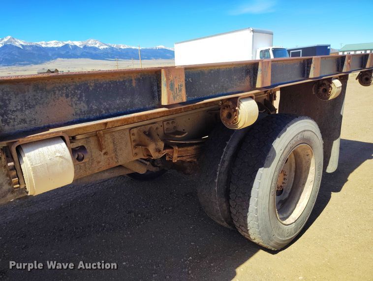 image for item DT0994 1996 Chevrolet Kodiak C7500  dump flatbed truck