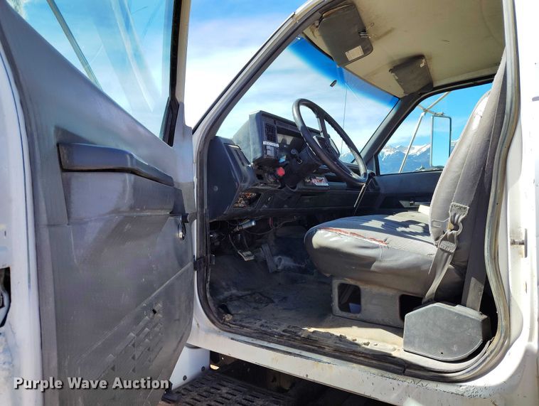 image for item DT0994 1996 Chevrolet Kodiak C7500  dump flatbed truck