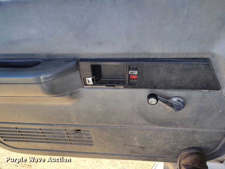 image for item DT0994 1996 Chevrolet Kodiak C7500  dump flatbed truck