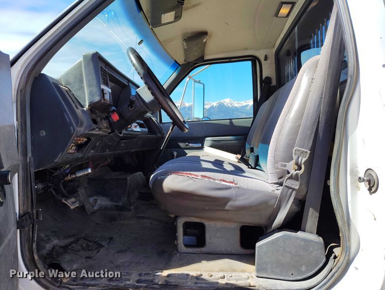 image for item DT0994 1996 Chevrolet Kodiak C7500  dump flatbed truck