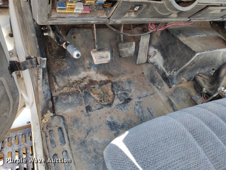 image for item DT0994 1996 Chevrolet Kodiak C7500  dump flatbed truck