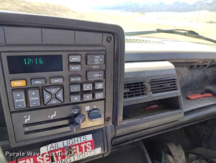 image for item DT0994 1996 Chevrolet Kodiak C7500  dump flatbed truck