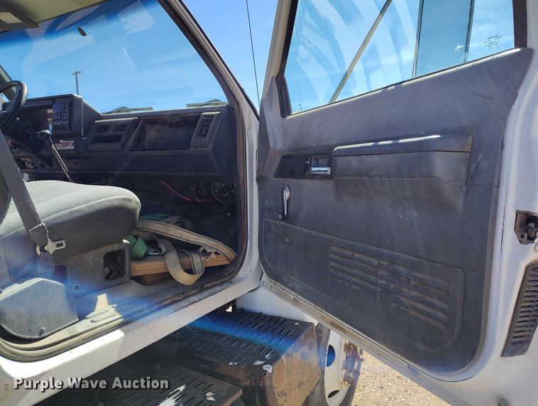 image for item DT0994 1996 Chevrolet Kodiak C7500  dump flatbed truck