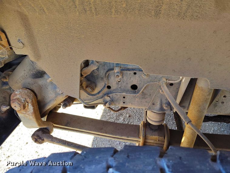 image for item DT0994 1996 Chevrolet Kodiak C7500  dump flatbed truck