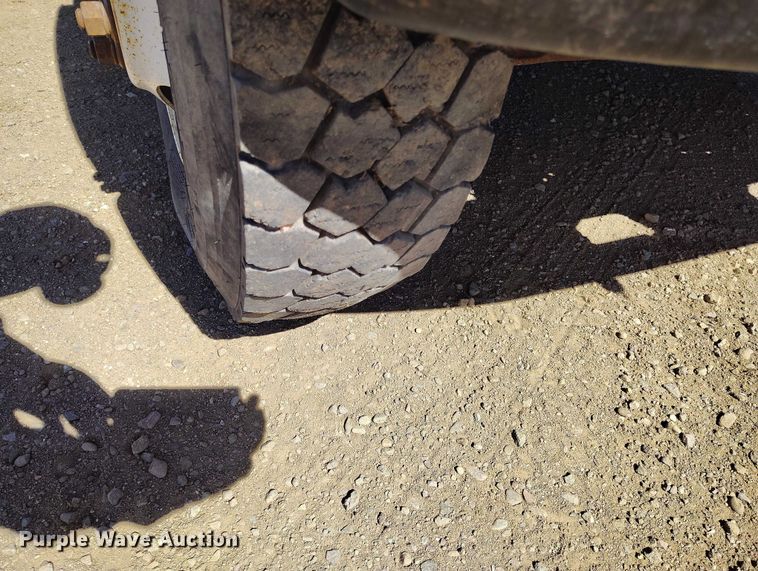 image for item DT0994 1996 Chevrolet Kodiak C7500  dump flatbed truck