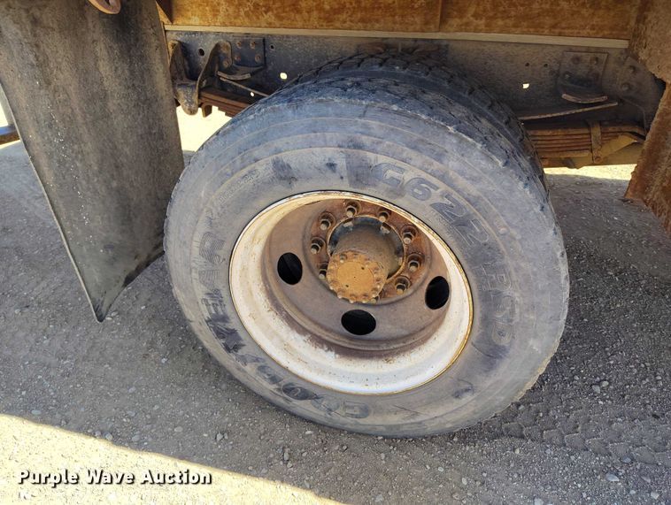 image for item DT0994 1996 Chevrolet Kodiak C7500  dump flatbed truck