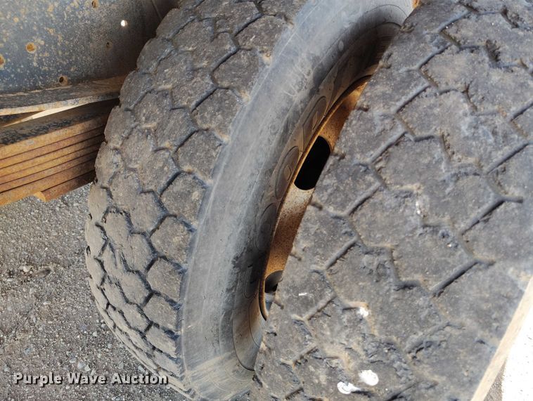 image for item DT0994 1996 Chevrolet Kodiak C7500  dump flatbed truck