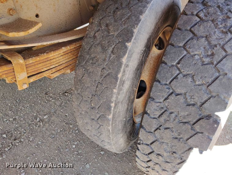 image for item DT0994 1996 Chevrolet Kodiak C7500  dump flatbed truck