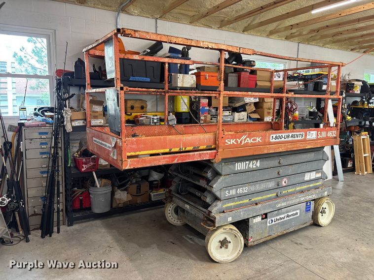 image for item DU0342 Skyjack SJ 4632 scissor lift