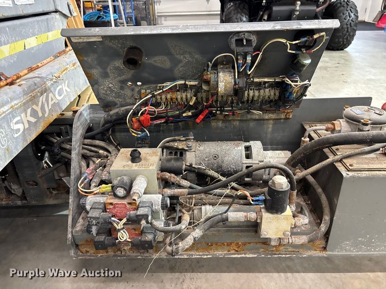 image for item DU0342 Skyjack SJ 4632 scissor lift