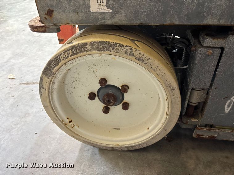 image for item DU0342 Skyjack SJ 4632 scissor lift