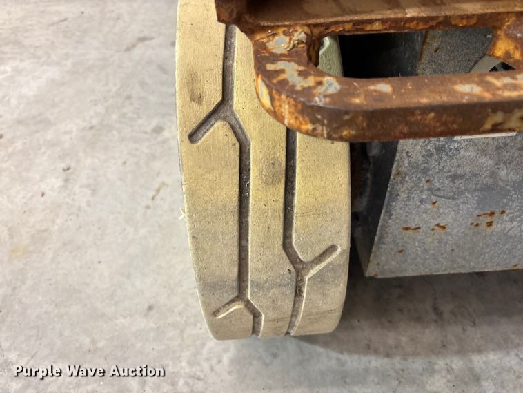 image for item DU0342 Skyjack SJ 4632 scissor lift