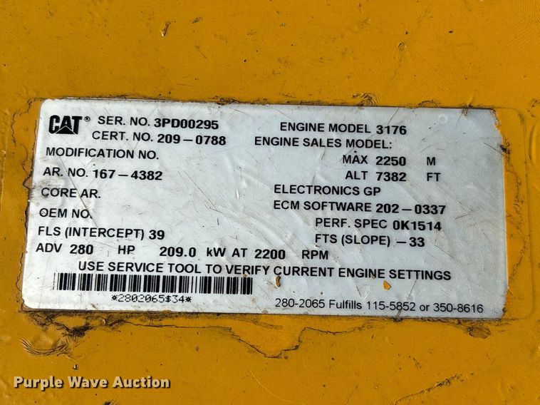 image for item DU0420 2001 Caterpillar 3176 engine