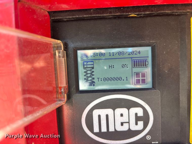 image for item DU0421 2016 MEC 1330SE scissor lift