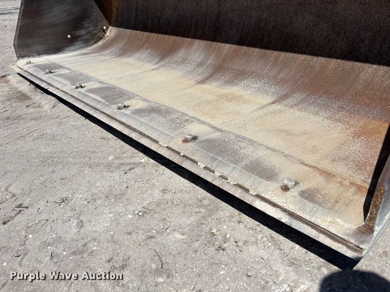 image for item DU0422 2021 John Deere 344L wheel loader